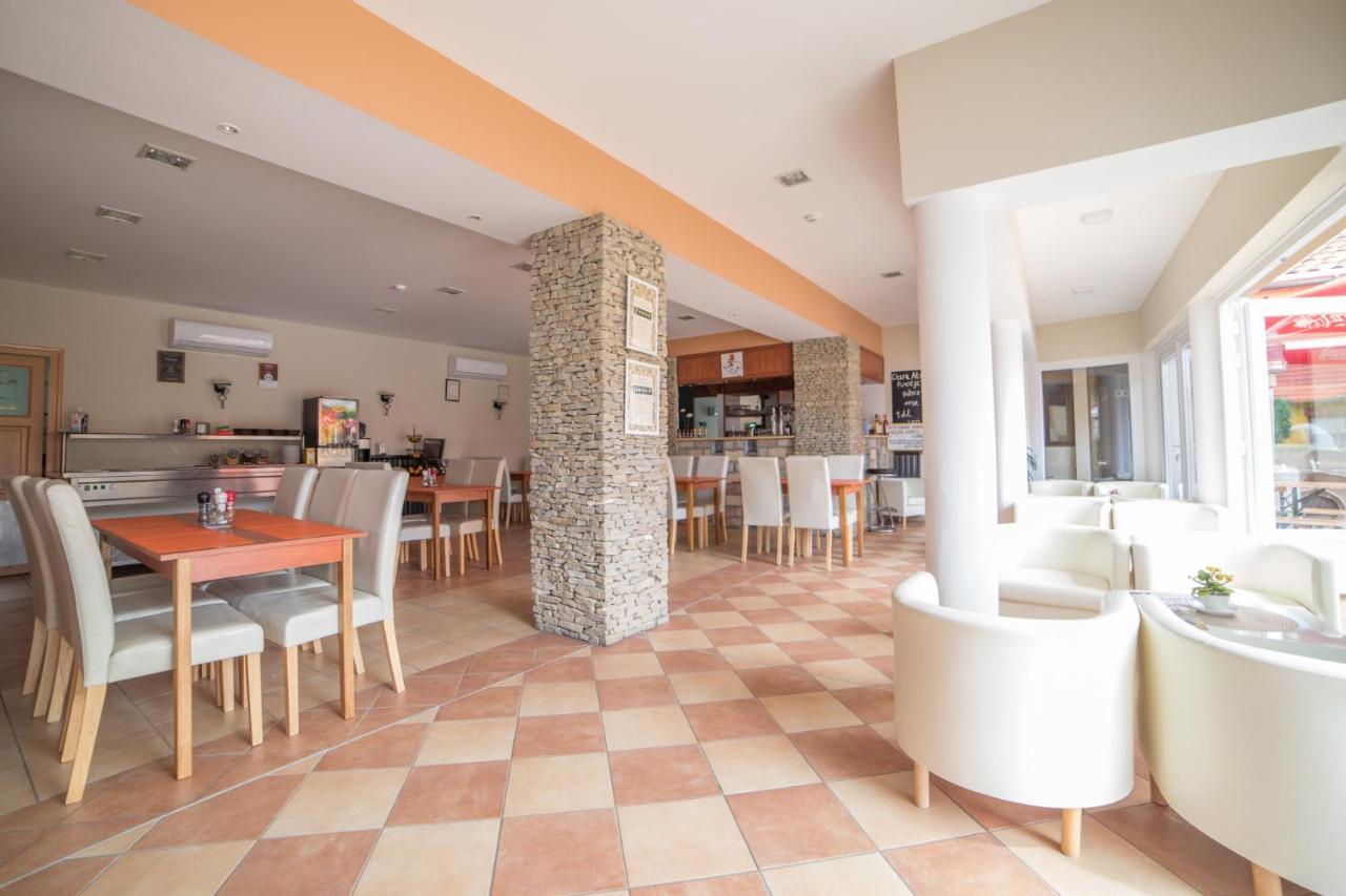 Pelso Panzio Bed & Breakfast บาลาตอนมารีอาเฟือร์เดอ ภายนอก รูปภาพ